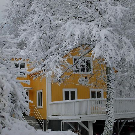 Hotel & Pensionat Bjorkelund Stenbrohult  Εξωτερικό φωτογραφία